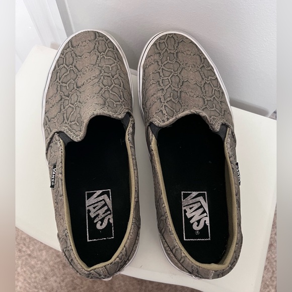Vans Snake Skin Pattern Slip-On Shoes - Picture 3 of 12